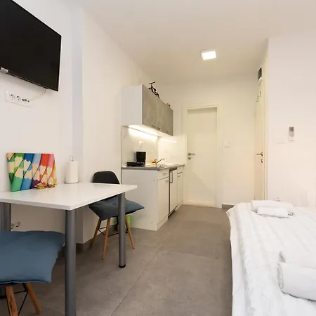Twins Apartment Split